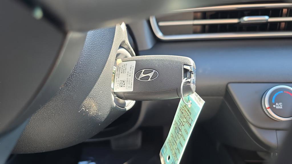 New 2026 Hyundai Elantra SE FWD image 23