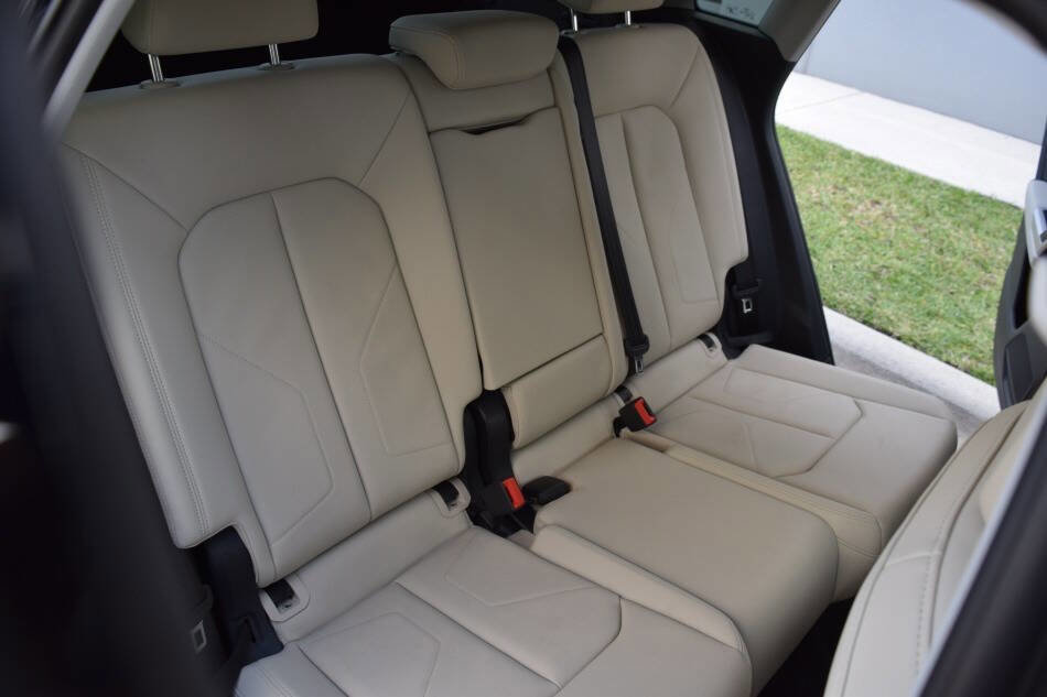 Used 2022 Audi Q3 2.0T Premium w/ Convenience Package AWD/4WD image 49