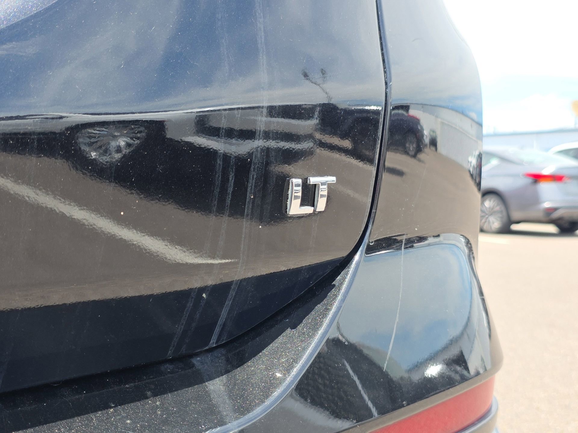 Used 2019 Chevrolet Equinox LT FWD image 4