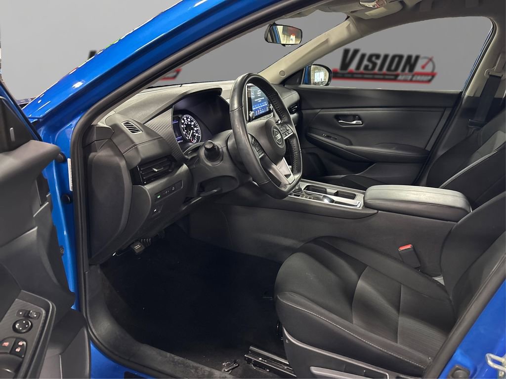 Used 2022 Nissan Sentra SV w/ Trunk Package image 9