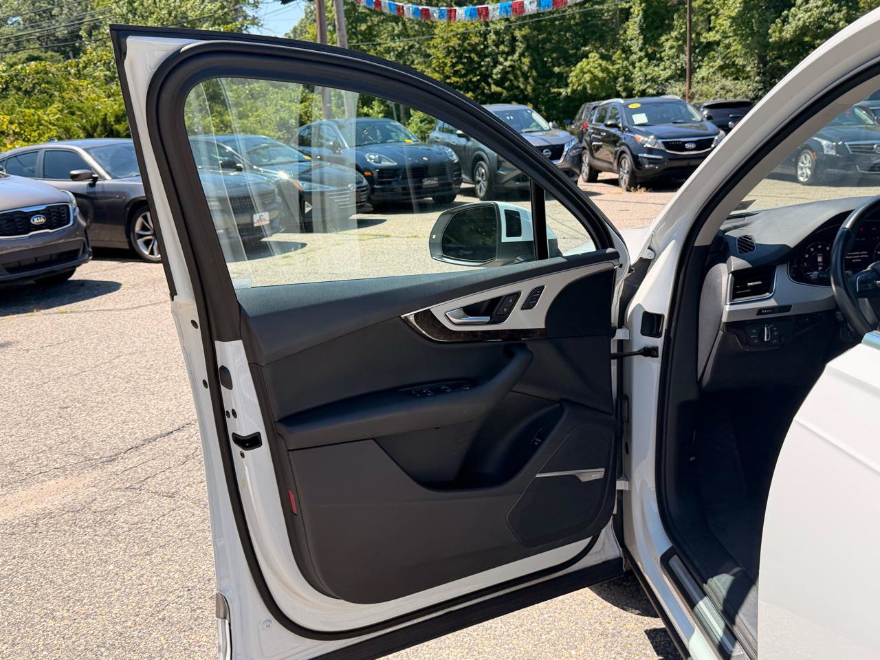 Used 2019 Audi Q7 2.0T Premium Plus w/ Premium Plus Package AWD/4WD image 12