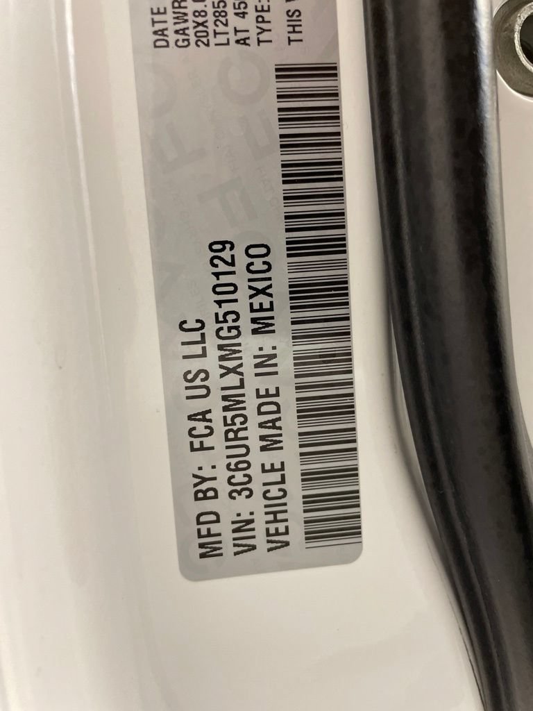 Certified 2021 RAM 2500 Big Horn w/ Night Edition AWD/4WD image 27