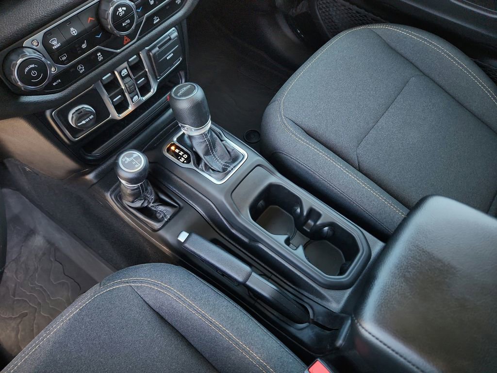 Used 2024 Jeep Gladiator Sport AWD/4WD image 14