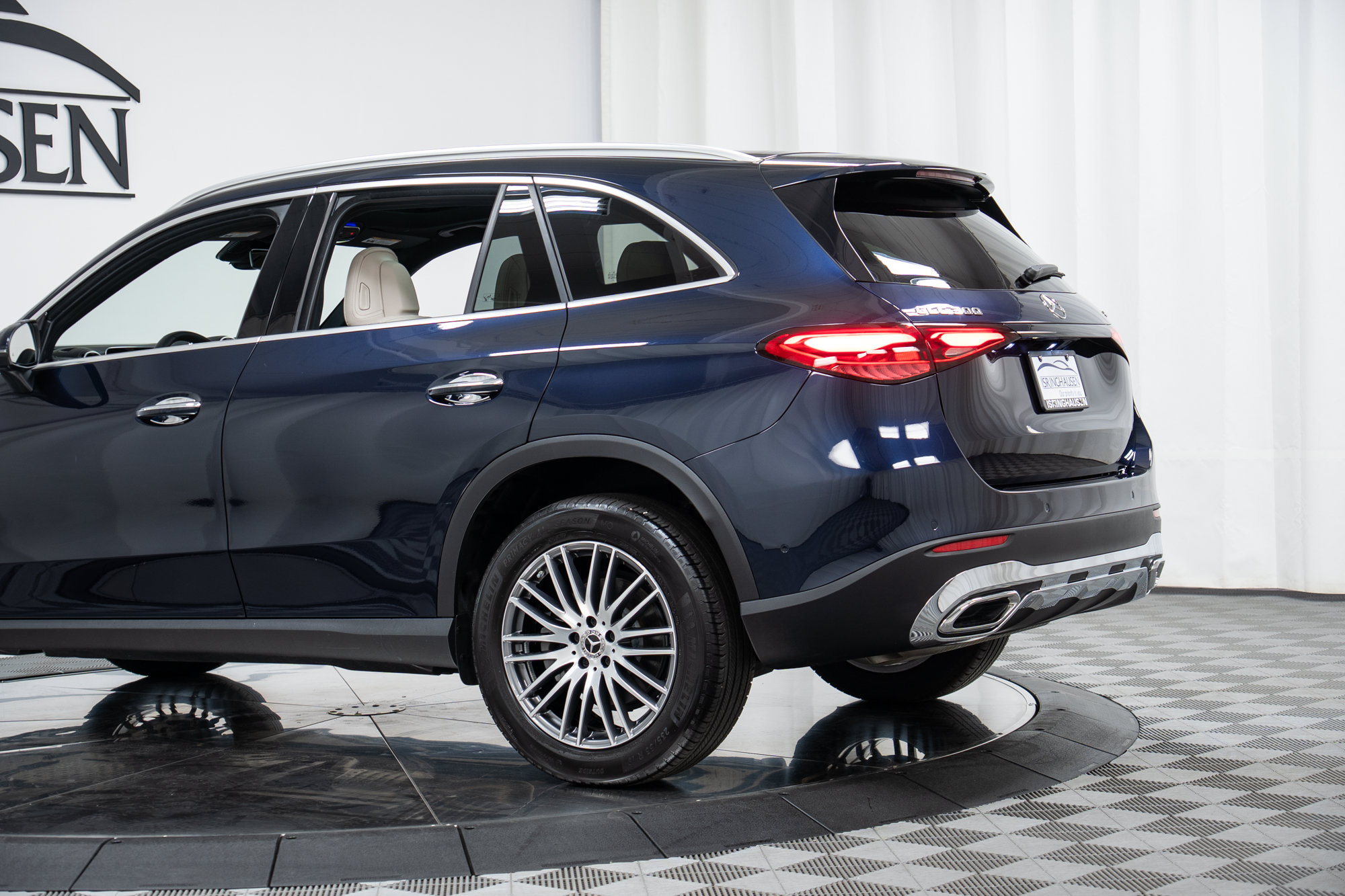 Certified 2024 Mercedes-Benz GLC 300 4MATIC image 29