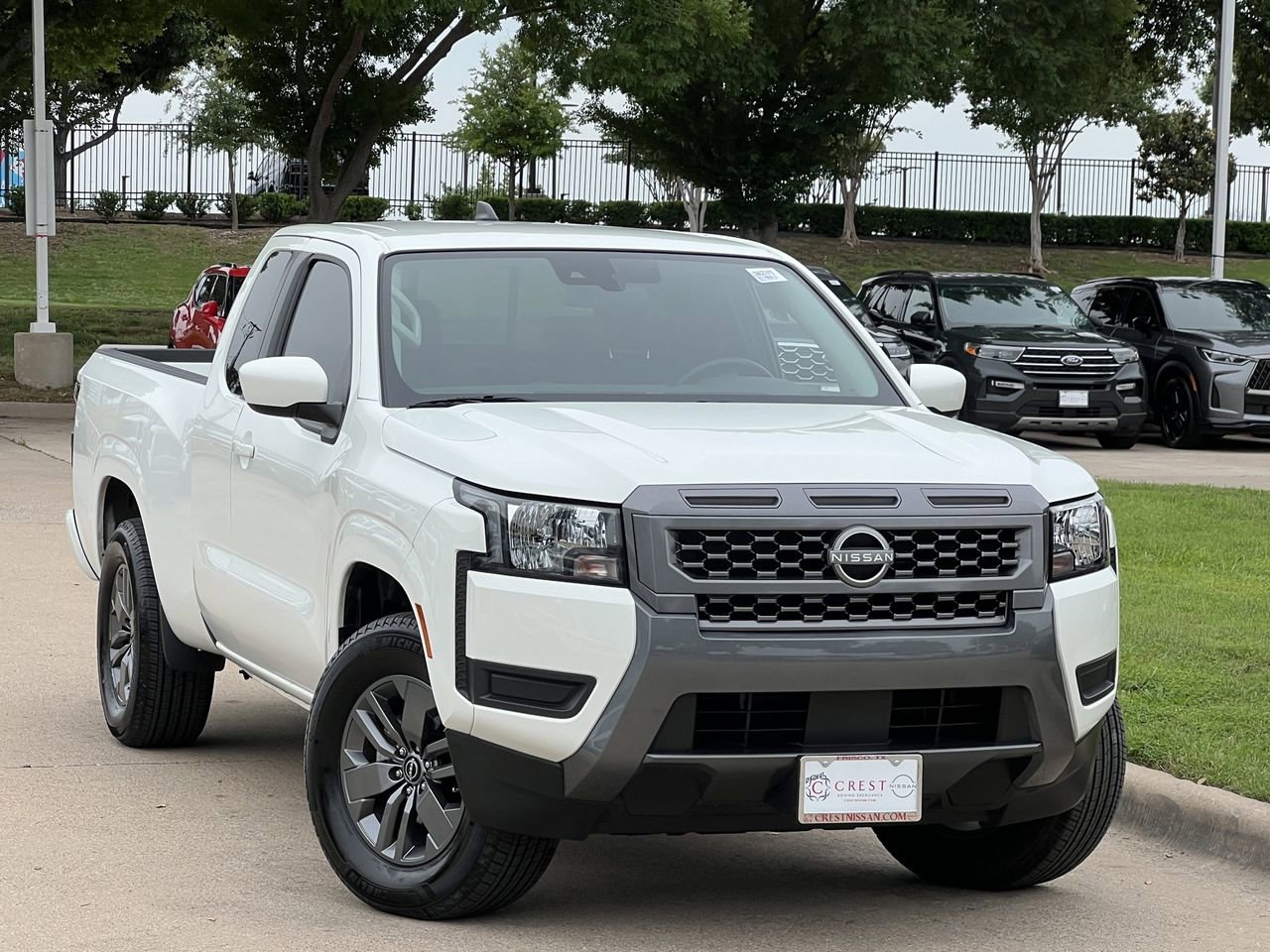 Certified 2025 Nissan Frontier SV RWD image 2