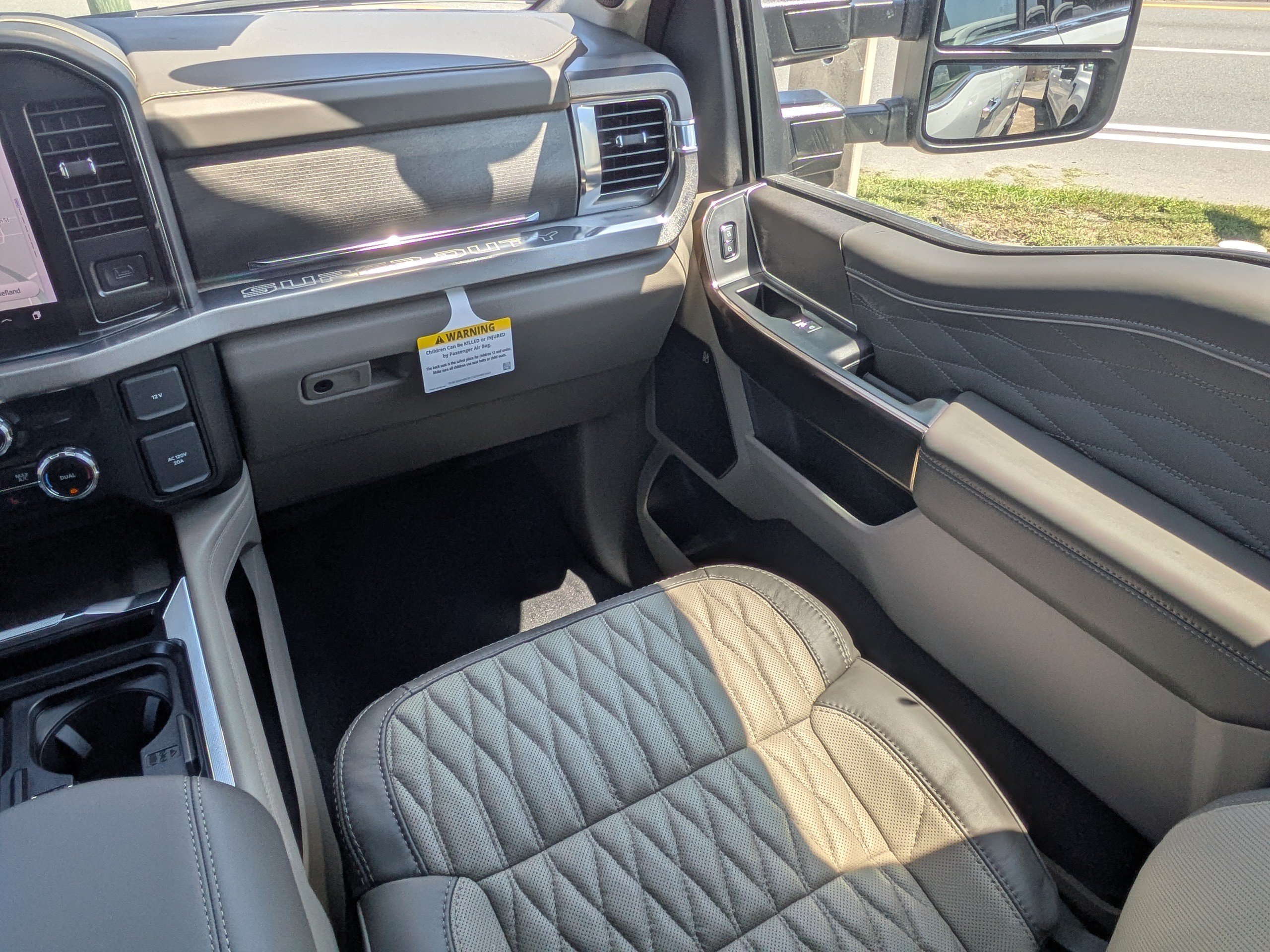 New 2026 Ford F350 Platinum w/ Platinum Plus Package AWD/4WD image 17