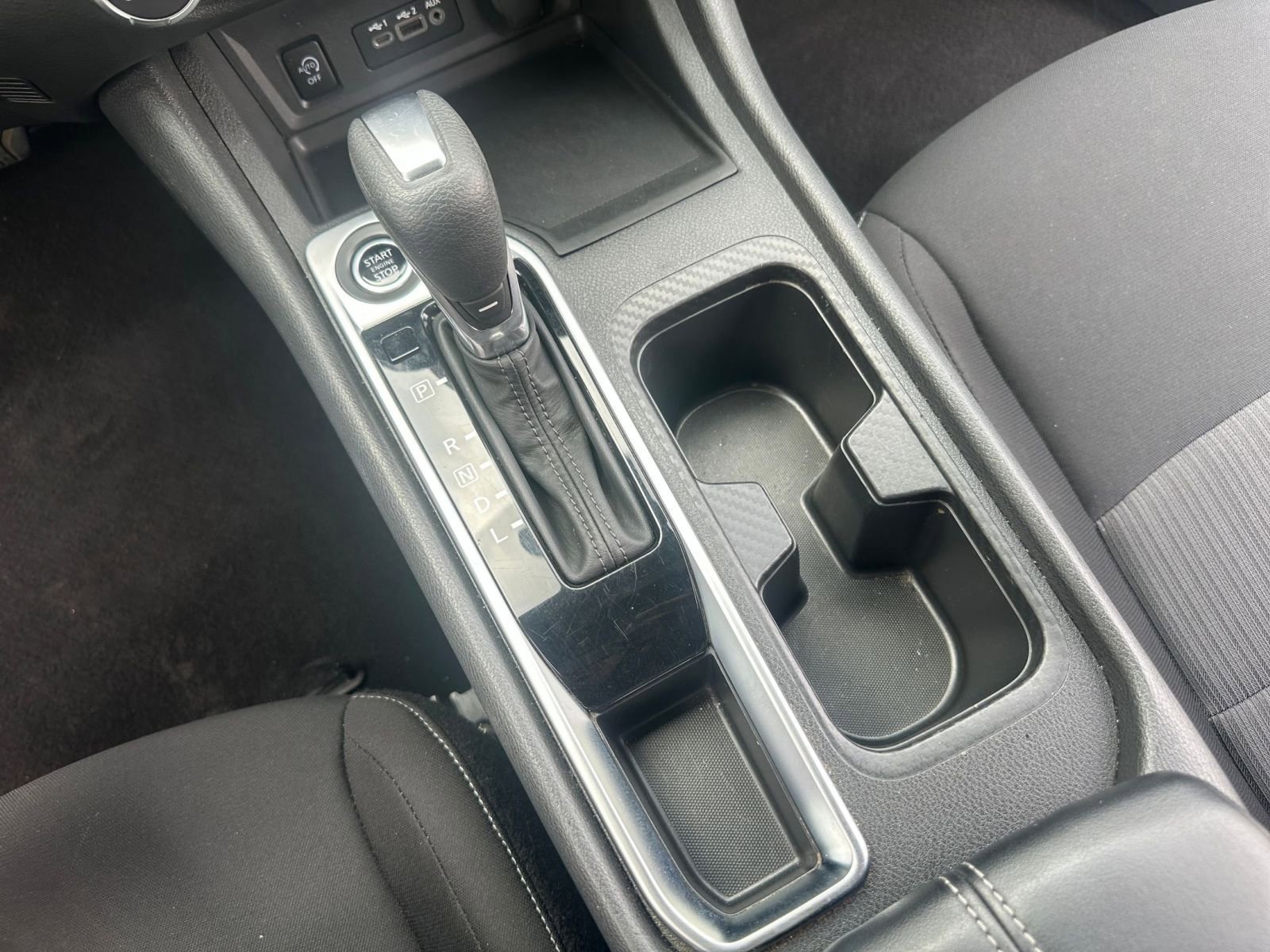 Used 2025 Nissan Sentra SV image 39