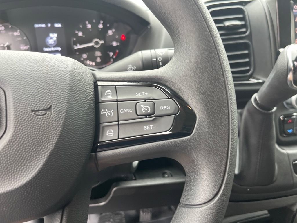 Used 2025 RAM ProMaster 2500 w/ Convenience Group image 30