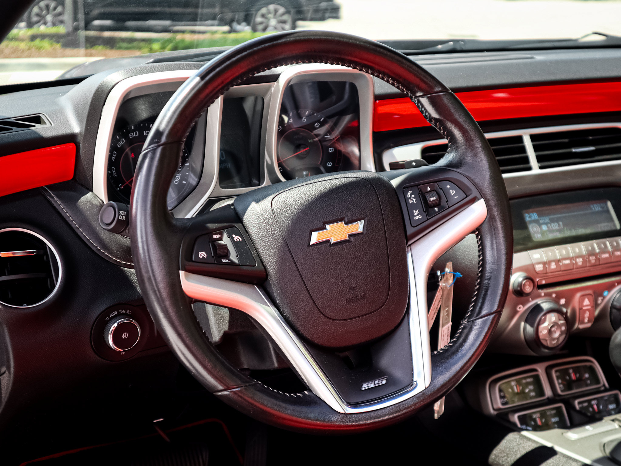 Used 2012 Chevrolet Camaro SS RWD image 18
