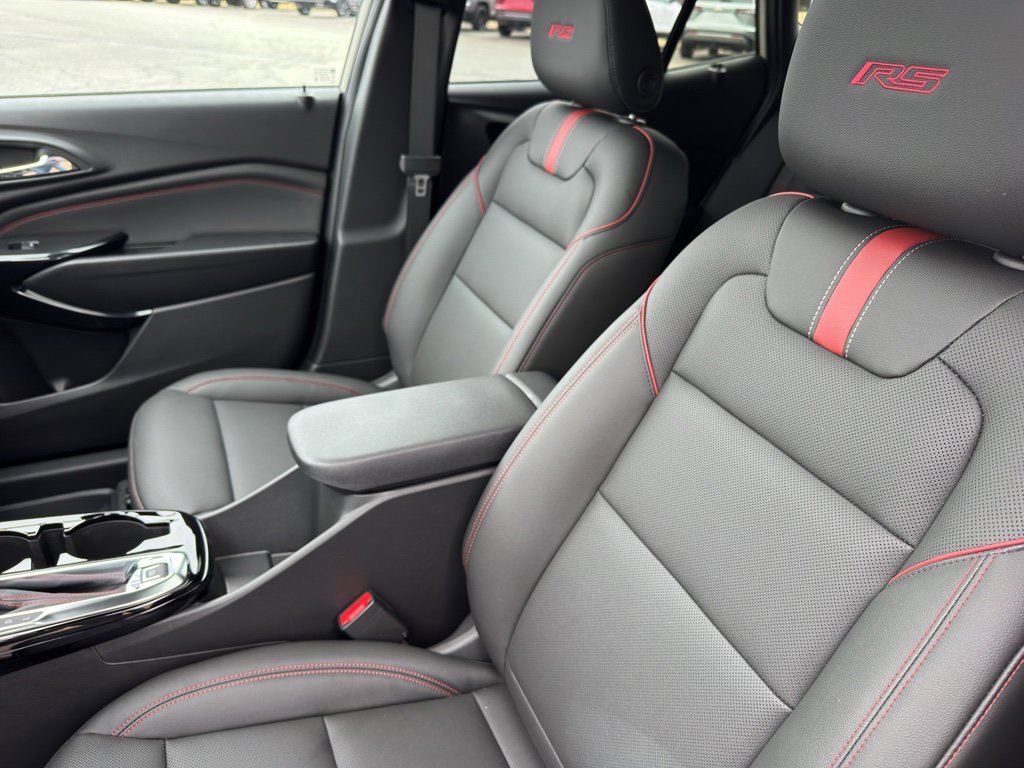 New 2026 Chevrolet Trax RS w/ Sunroof Package image 9
