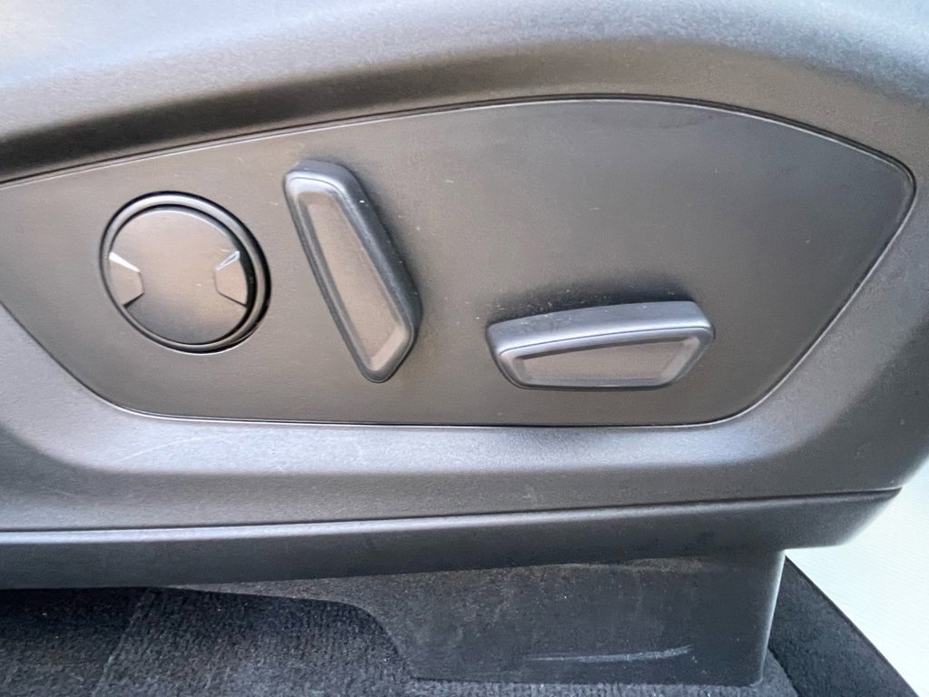 Used 2022 Ford Explorer Limited w/ Equipment Group 301A image 12