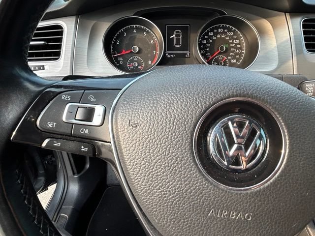 Used 2015 Volkswagen Golf S FWD image 14