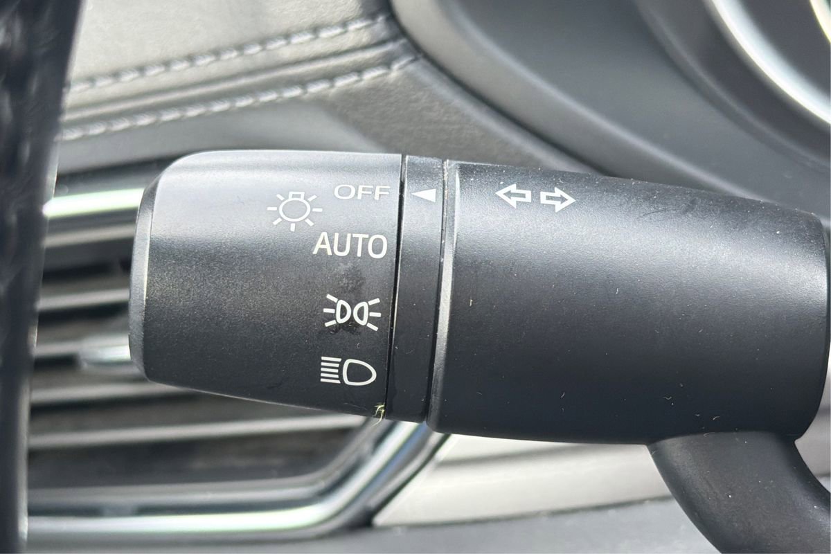 Used 2018 MAZDA CX-5 Touring w/ Preferred Equipment Package image 18