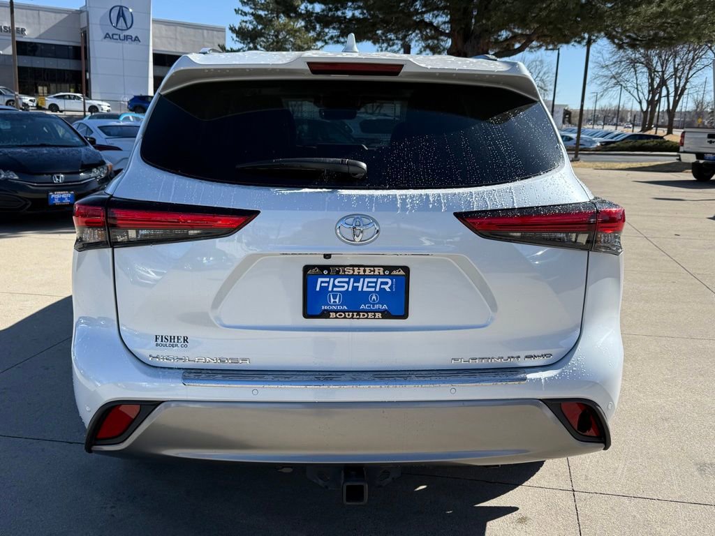 Used 2022 Toyota Highlander Platinum AWD/4WD image 5