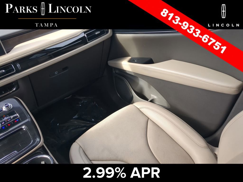 Certified 2022 Lincoln Nautilus Reserve w/ Luxury Package AWD/4WD image 15