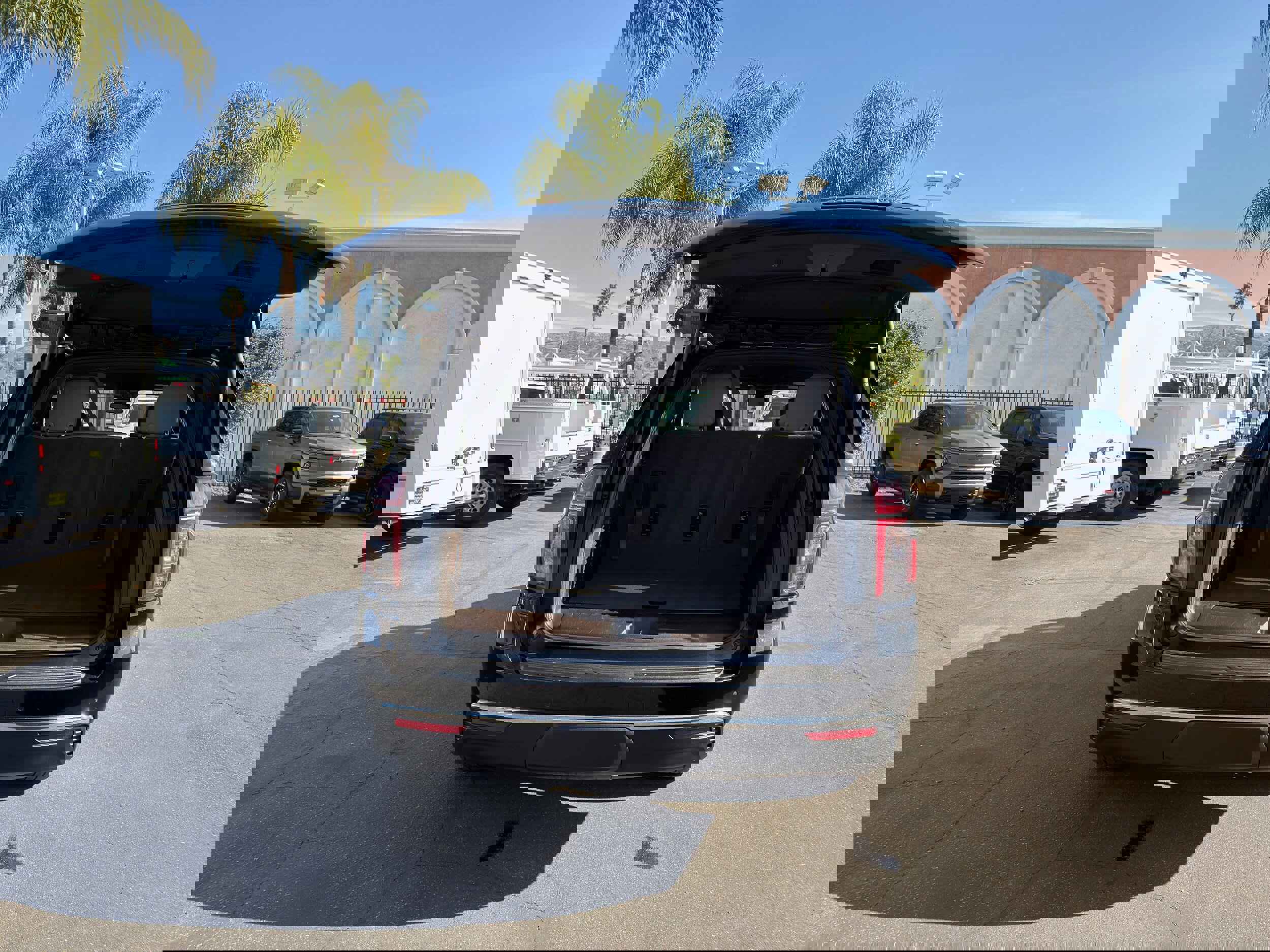 Used 2024 Chevrolet Tahoe LT image 15