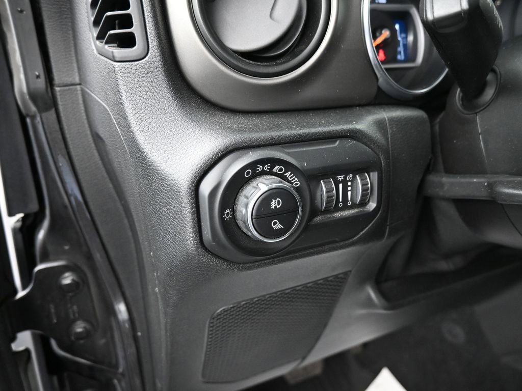 Used 2021 Jeep Gladiator Sport AWD/4WD image 29
