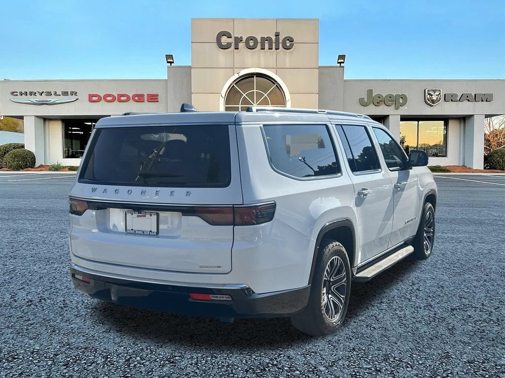 Used 2024 Jeep Wagoneer L Series II RWD image 3