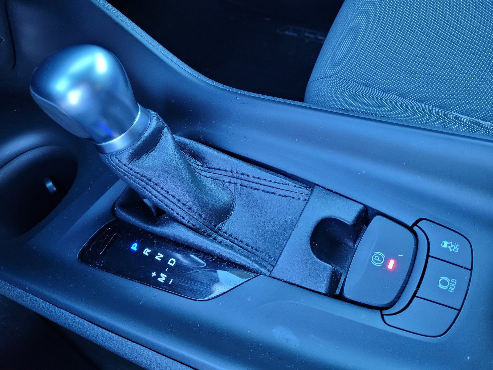 Used 2021 Toyota C-HR LE image 24