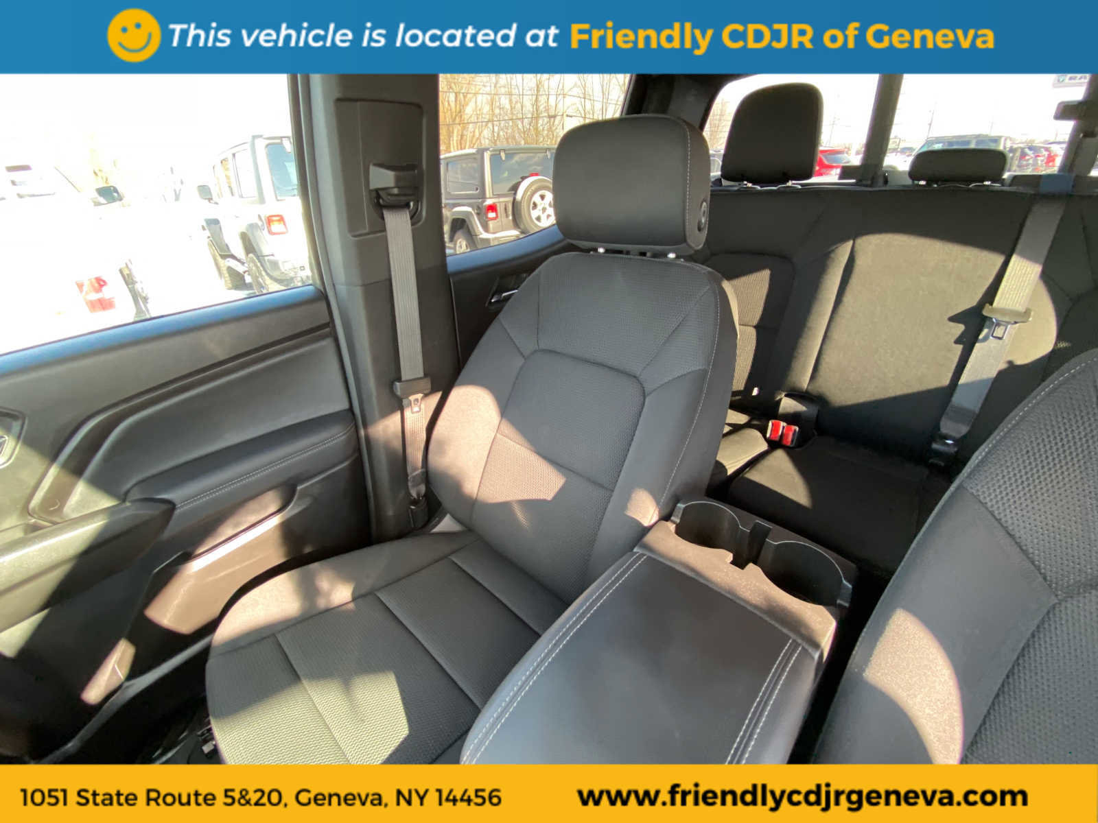 Used 2024 GMC Canyon Elevation w/ Convenience Package image 12