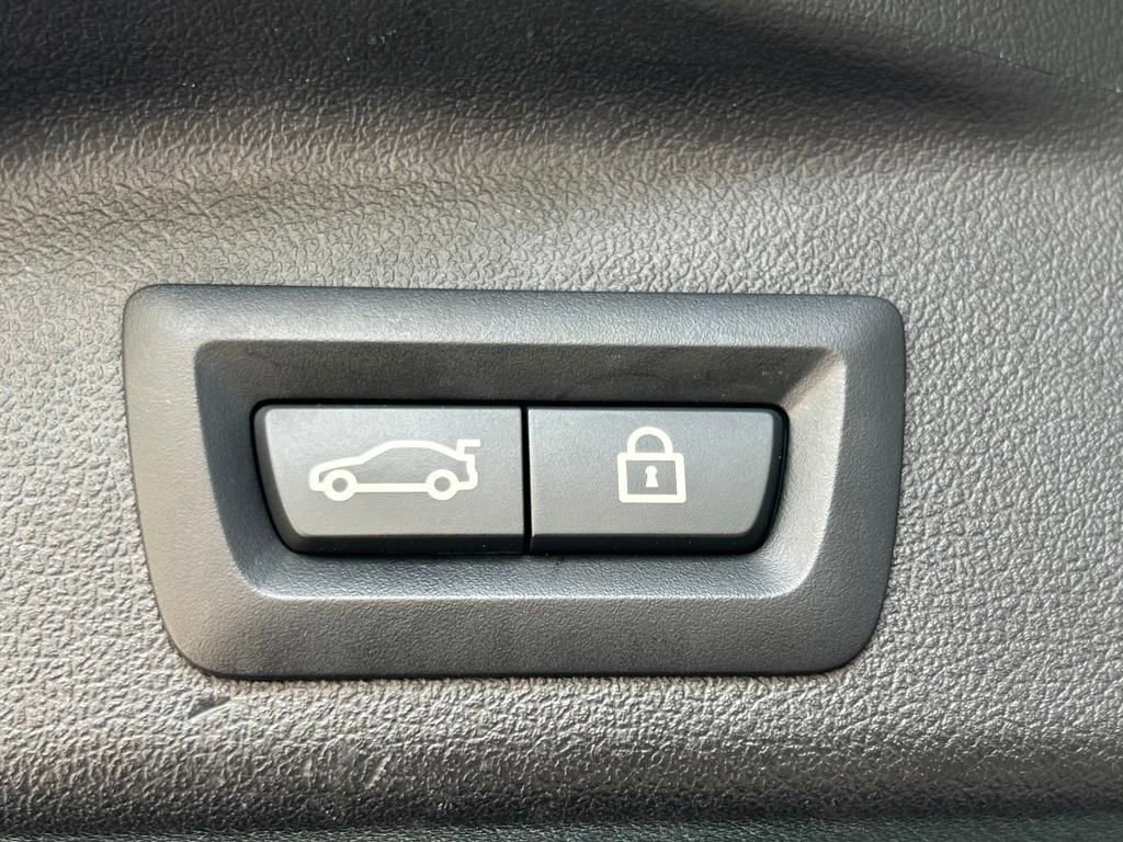 Used 2021 BMW X5 M w/ Executive Package image 59