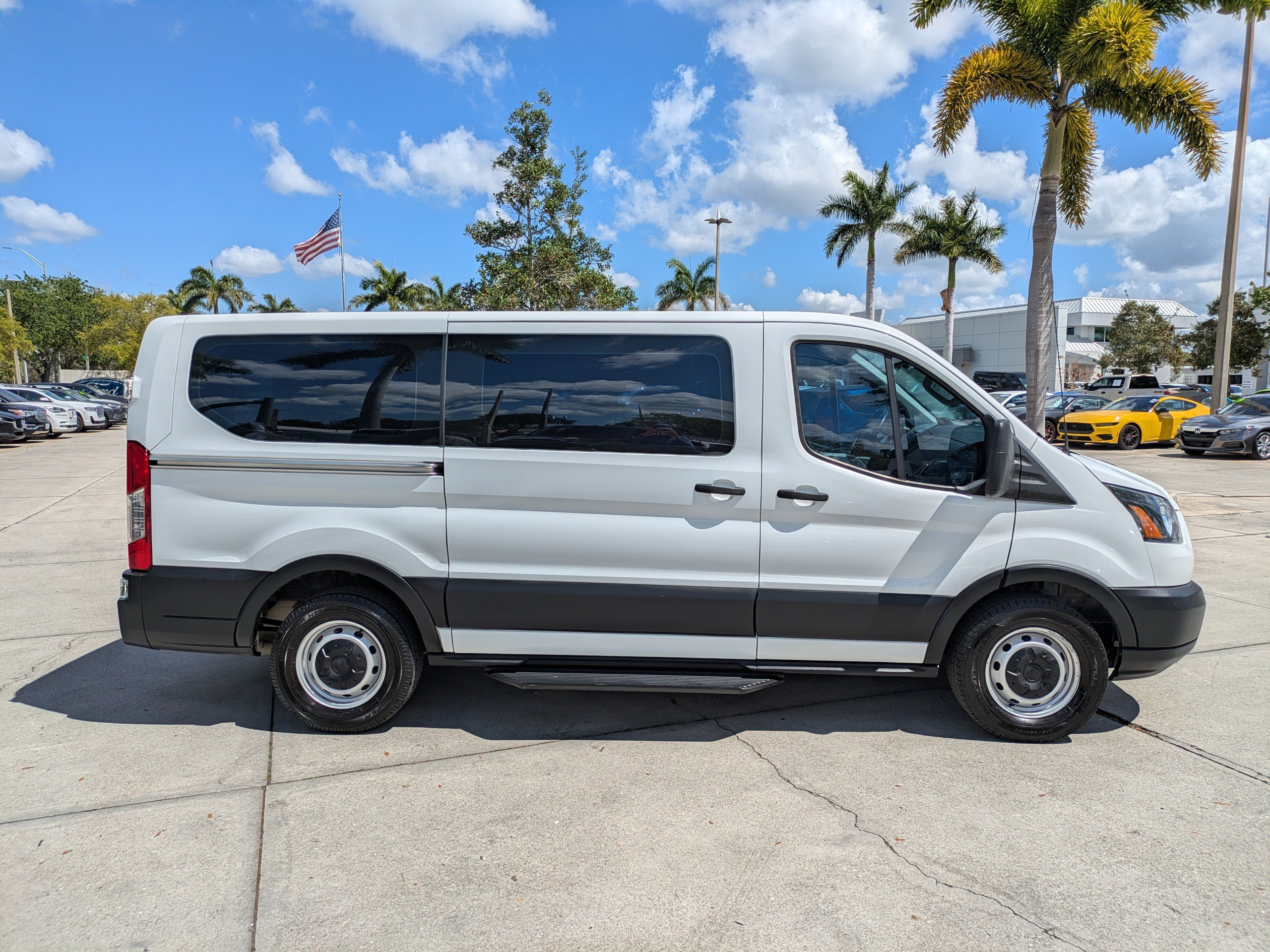 Certified 2019 Ford Transit 150 XL RWD image 3