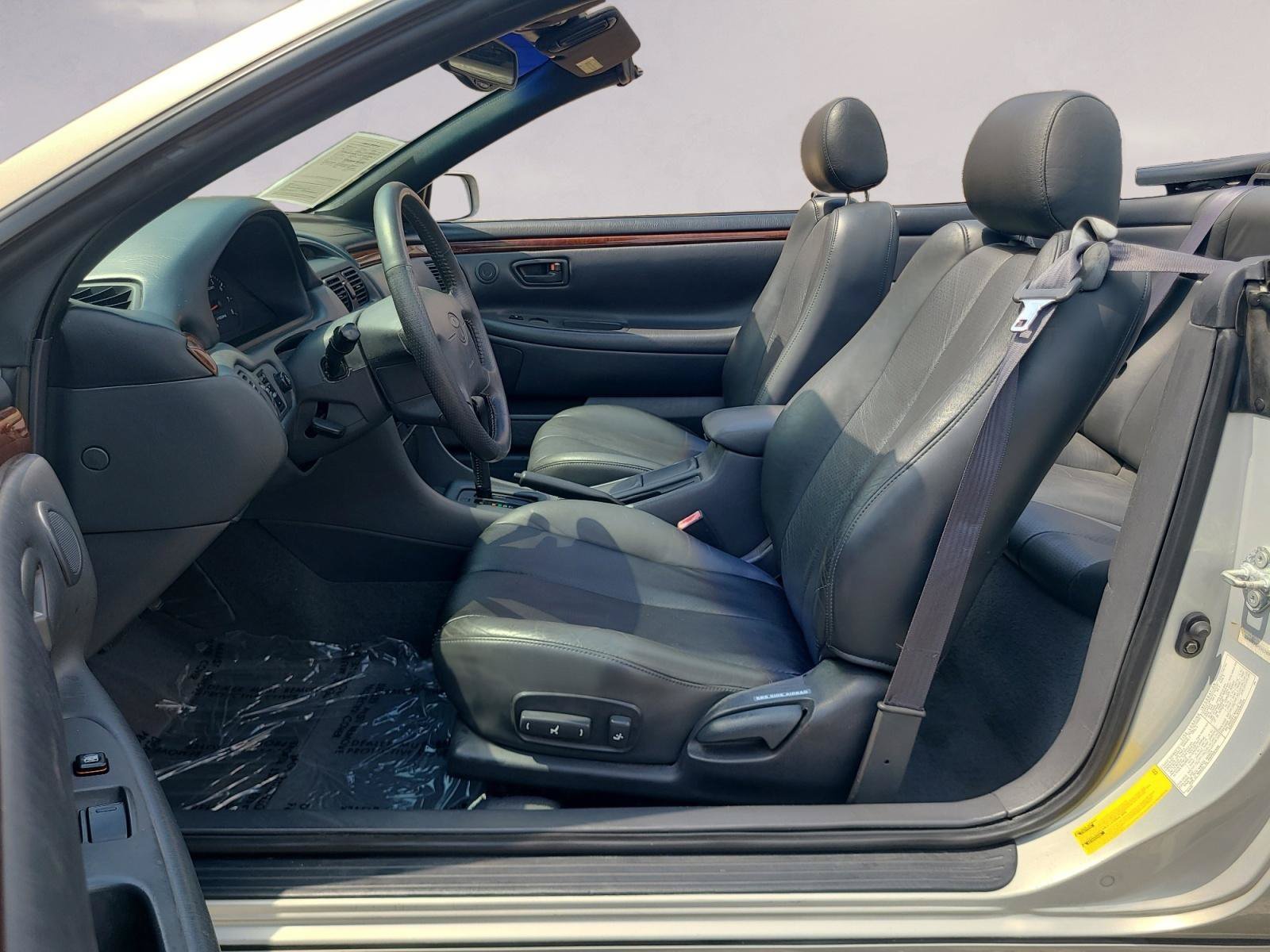 Used 2000 Toyota Solara SE FWD image 11