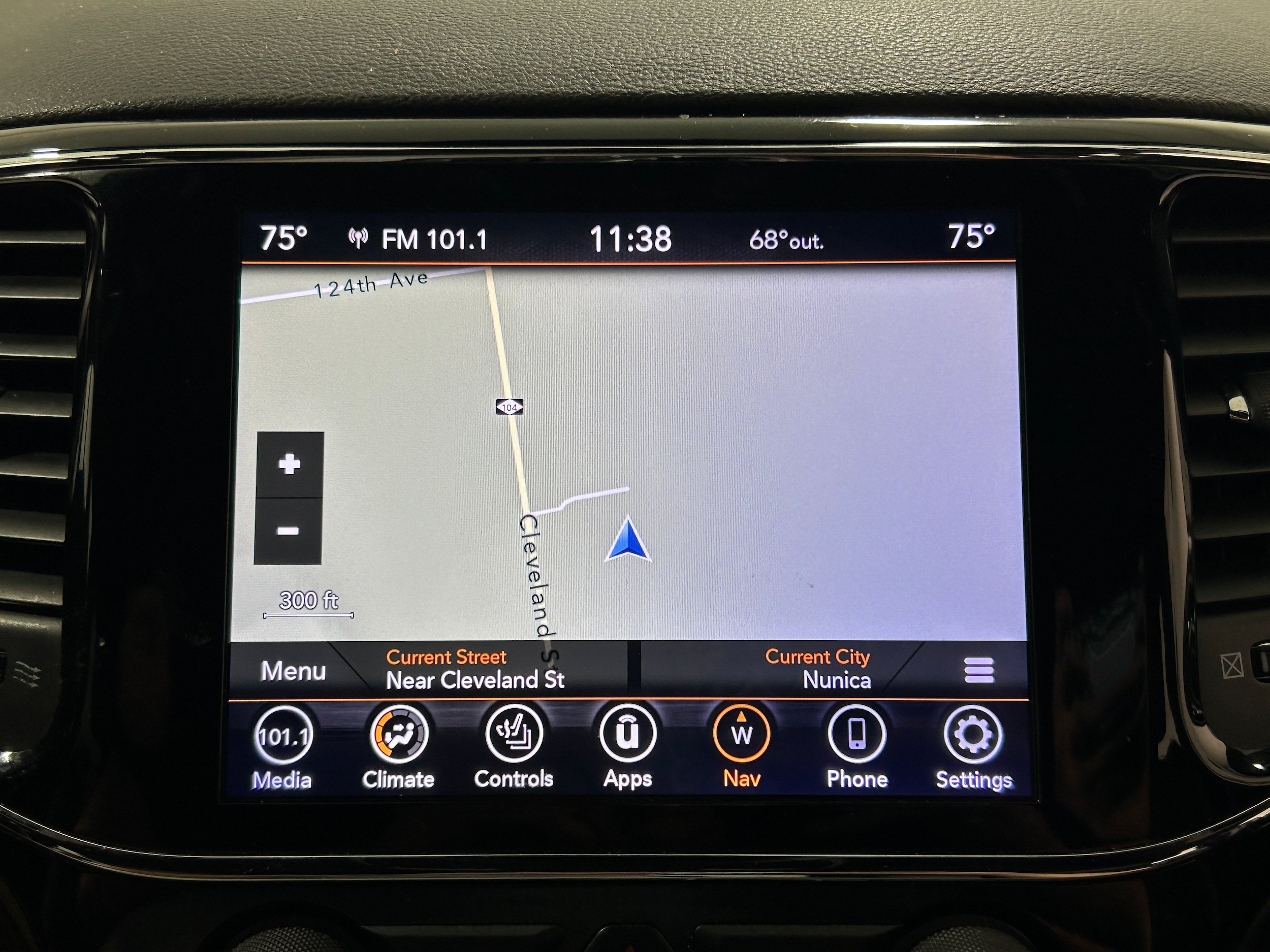 Used 2020 Jeep Grand Cherokee Limited AWD/4WD image 8