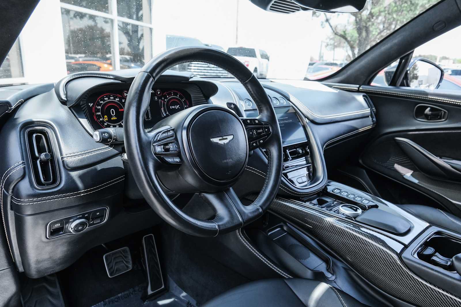 Used 2023 Aston Martin DBX AWD/4WD image 21