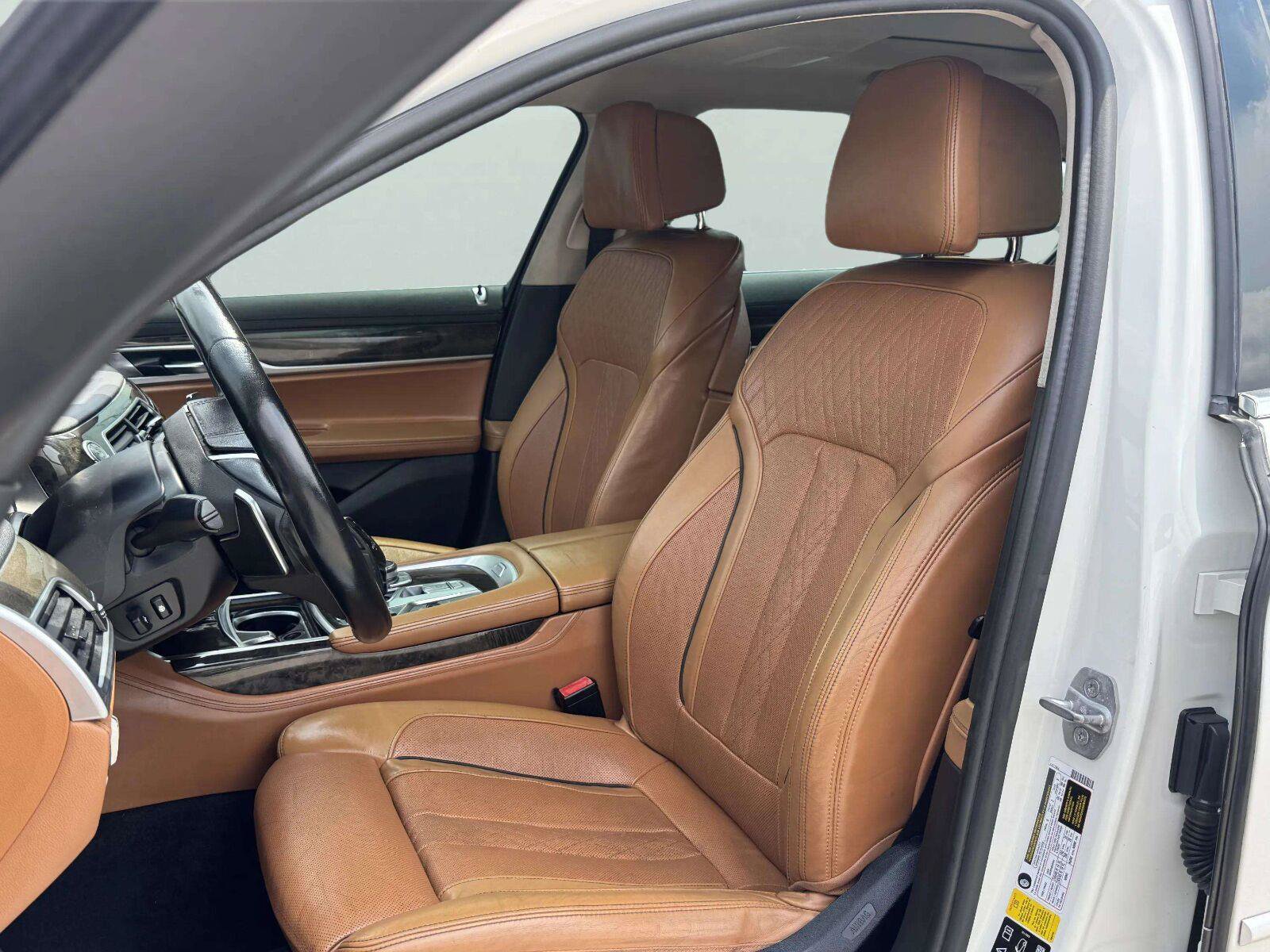 Used 2016 BMW 750i xDrive AWD/4WD image 20