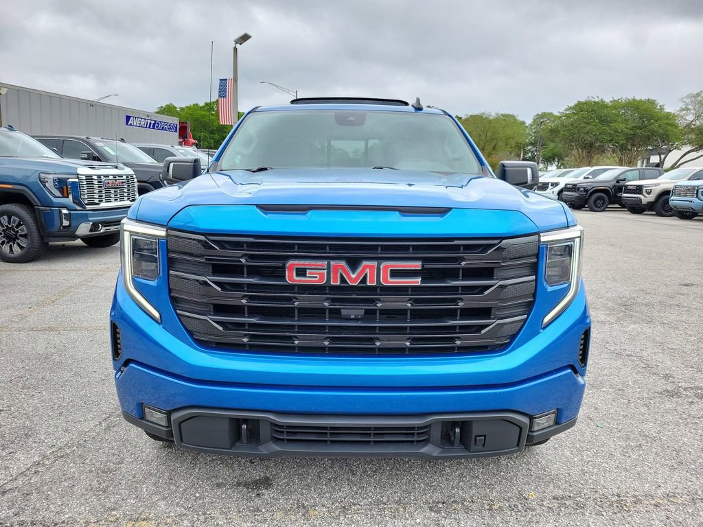 Used 2022 GMC Sierra 1500 Elevation w/ Elevation Premium Package AWD/4WD image 9