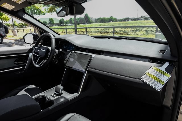 New 2026 Land Rover Discovery Sport Landmark AWD/4WD image 18