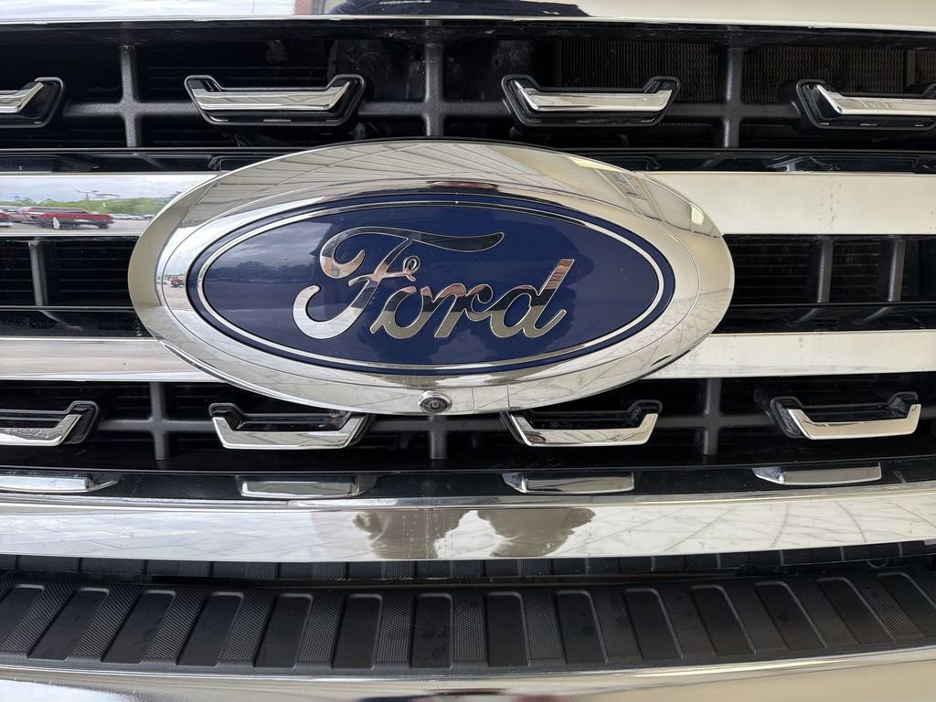 Used 2024 Ford F250 Lariat image 32