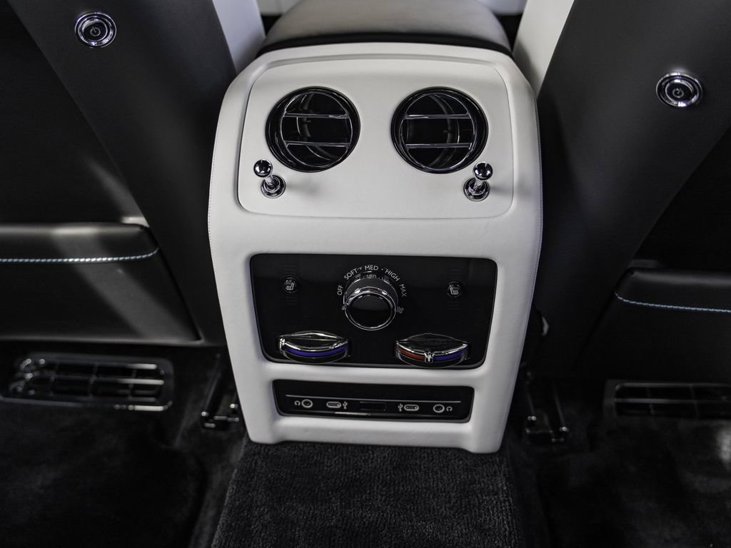 New 2026 Rolls-Royce Ghost Black Badge AWD/4WD image 41