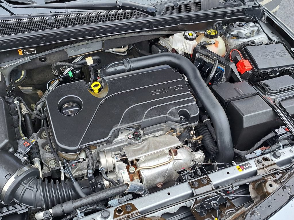 Used 2023 Chevrolet Malibu LT FWD image 17