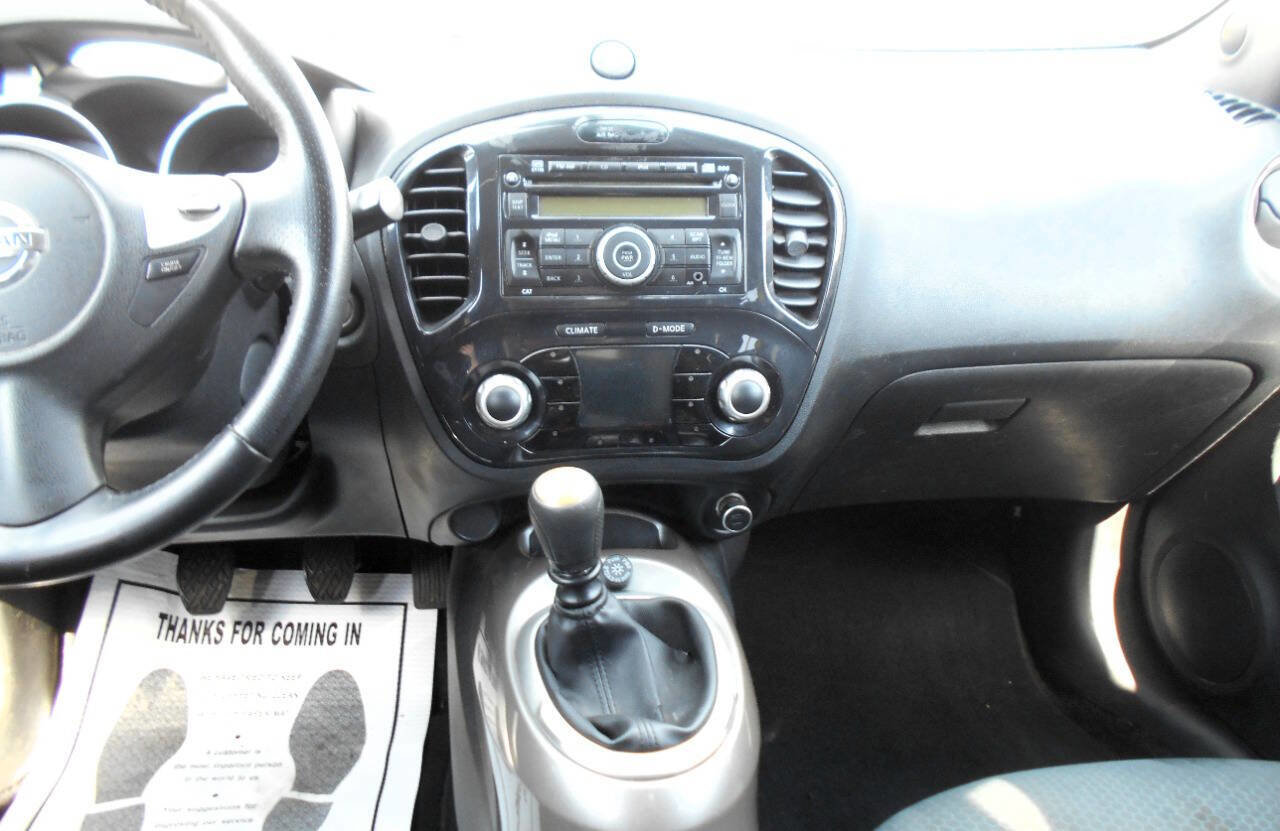 Used 2011 Nissan Juke SV w/ Sport Pkg image 12