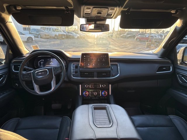 Used 2023 GMC Yukon SLT image 11