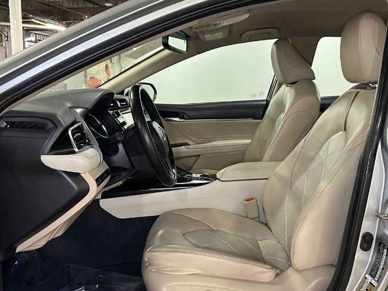 Used 2018 Toyota Camry XLE FWD image 20