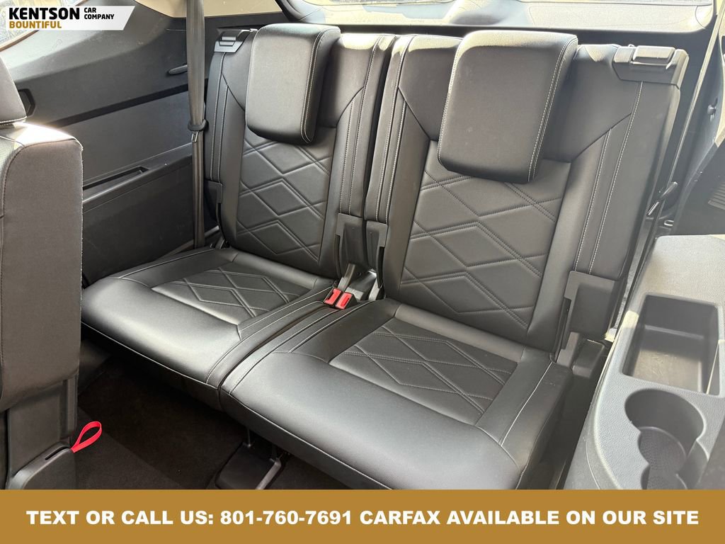 Used 2025 Volkswagen Atlas SE image 34