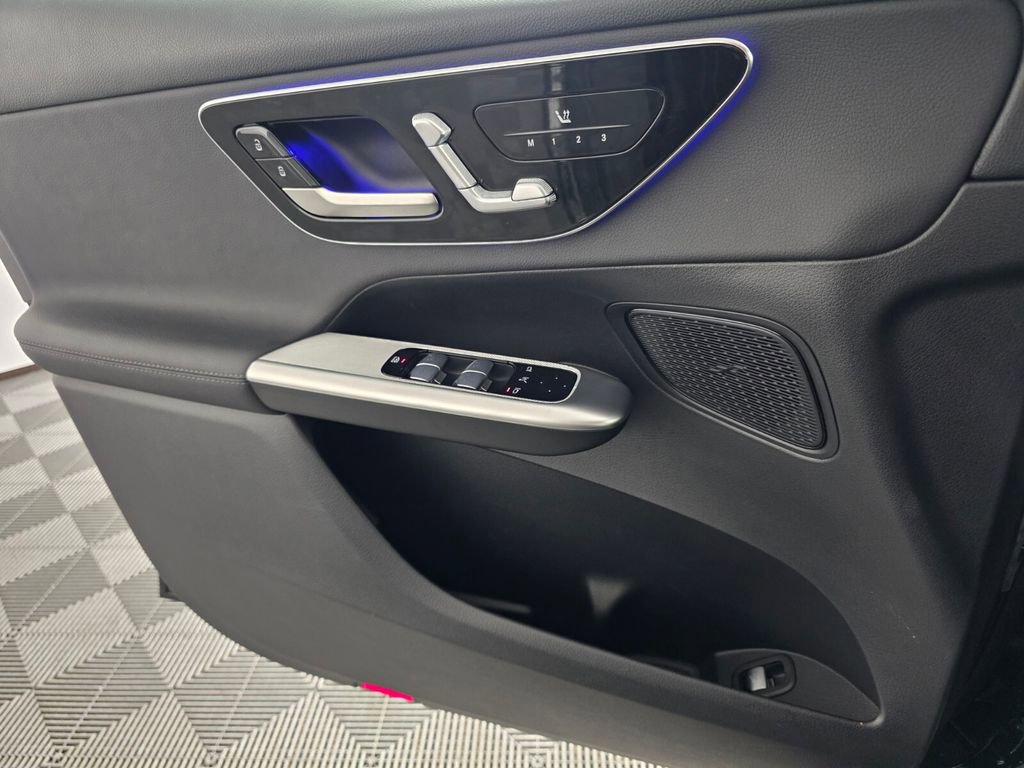 Certified 2025 Mercedes-Benz GLC 300 image 22