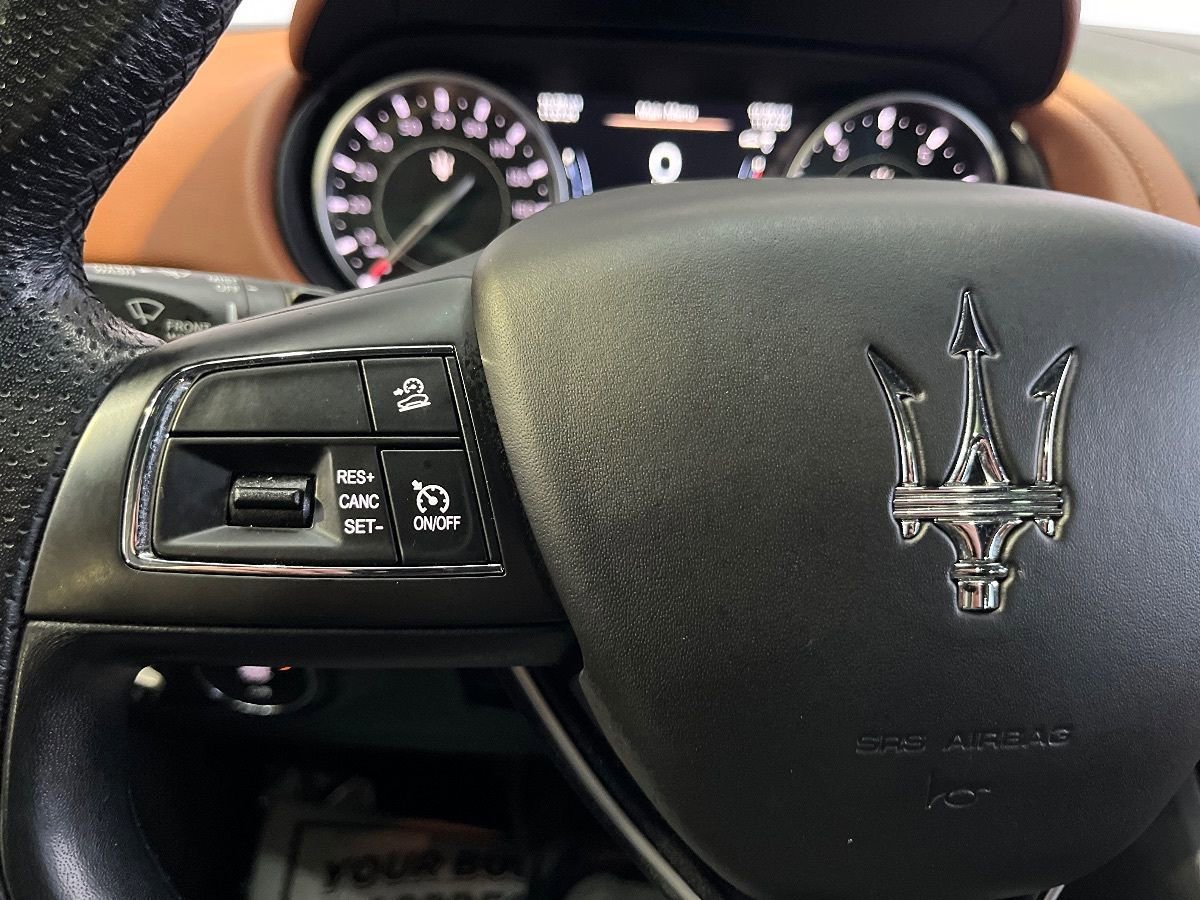 Used 2021 Maserati Levante AWD/4WD image 12