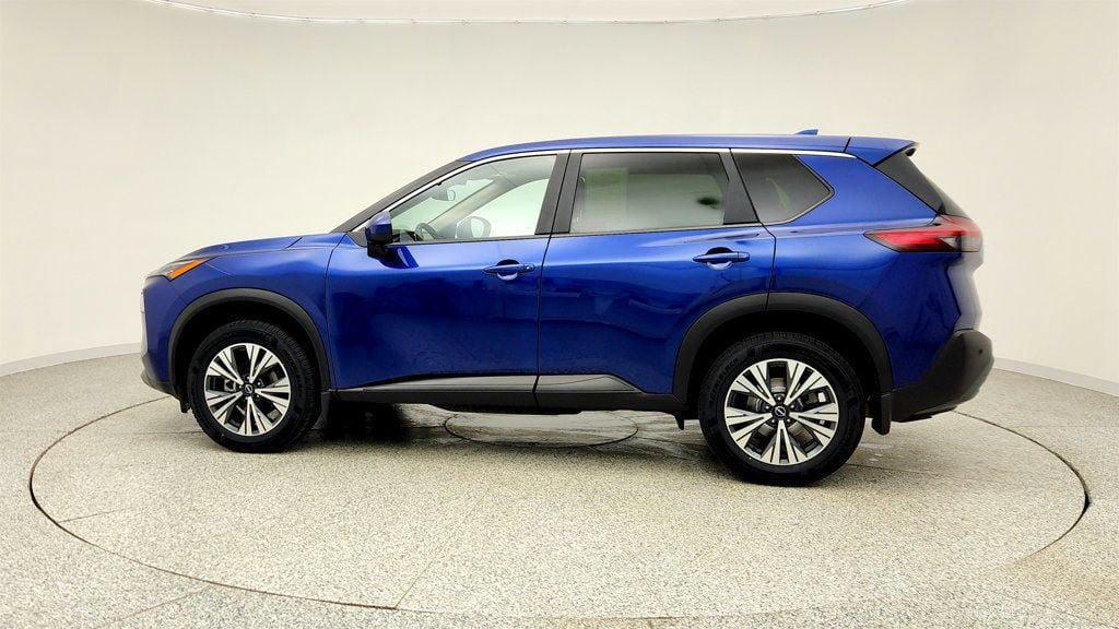 Used 2023 Nissan Rogue SV image 7