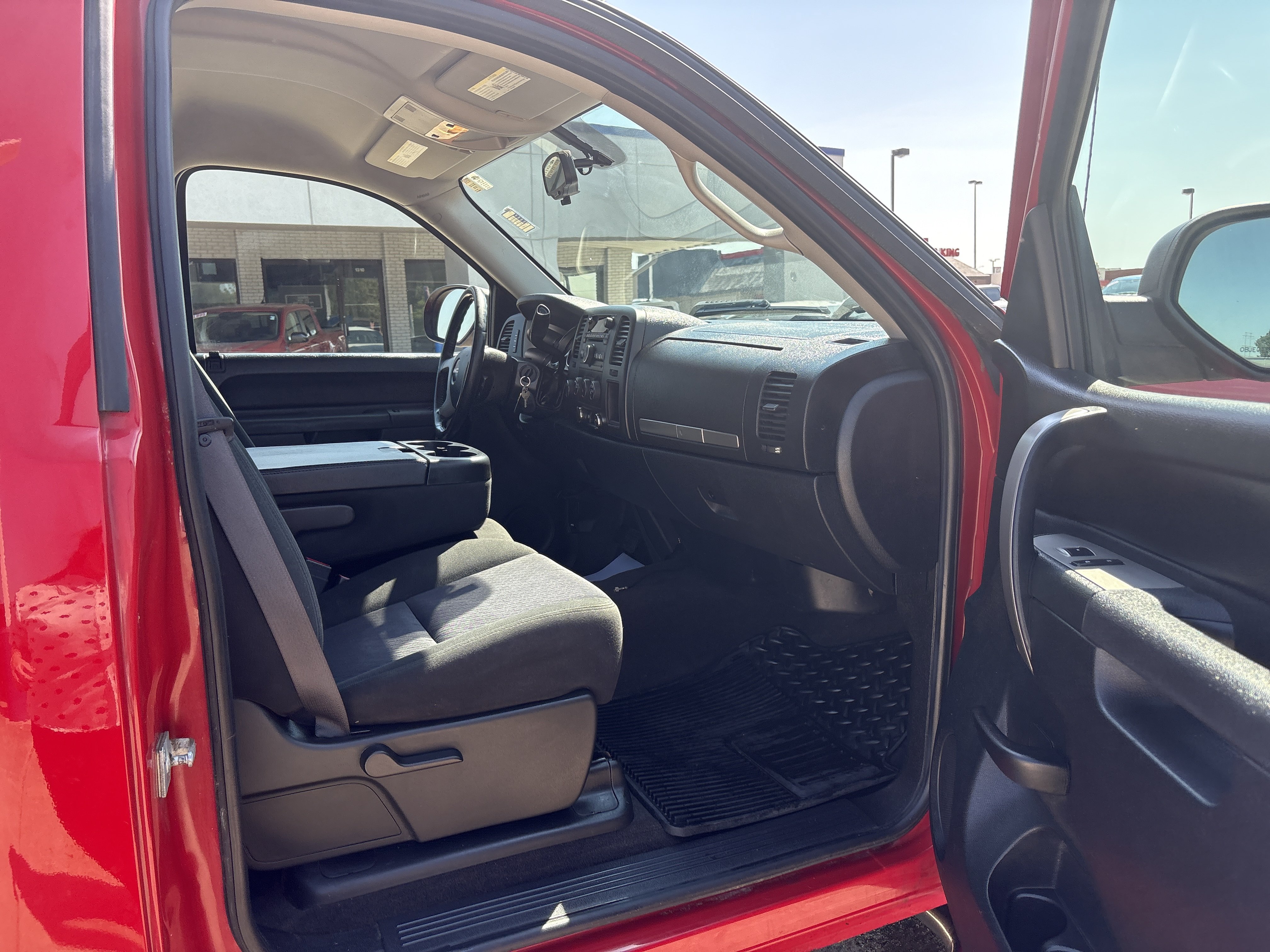 Used 2011 GMC Sierra 1500 SLE w/ SLE Preferred Package AWD/4WD image 7