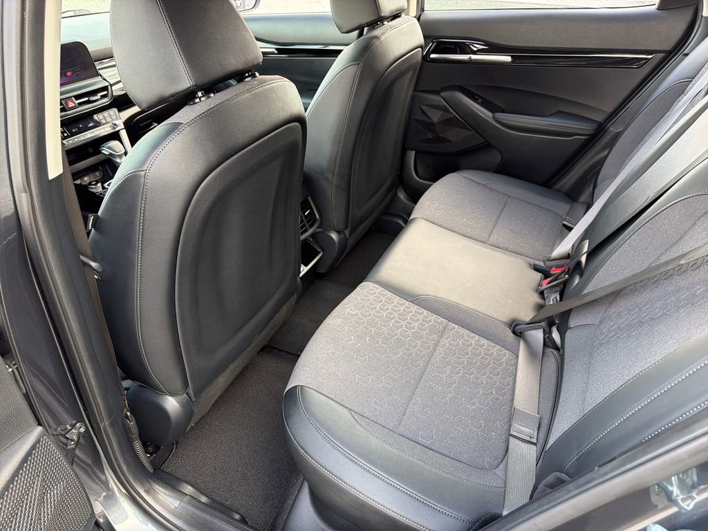 Used 2024 Kia Seltos S image 37