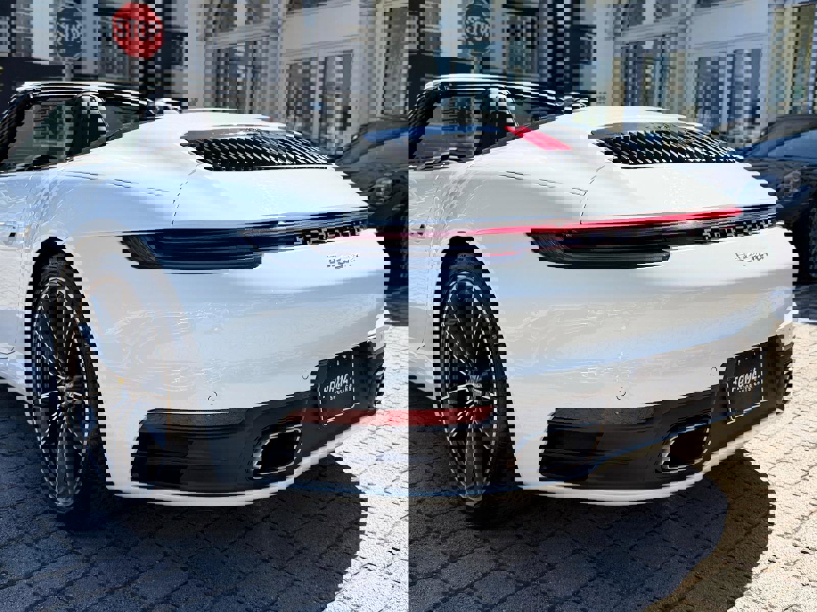 Used 2023 Porsche 911 Carrera image 17