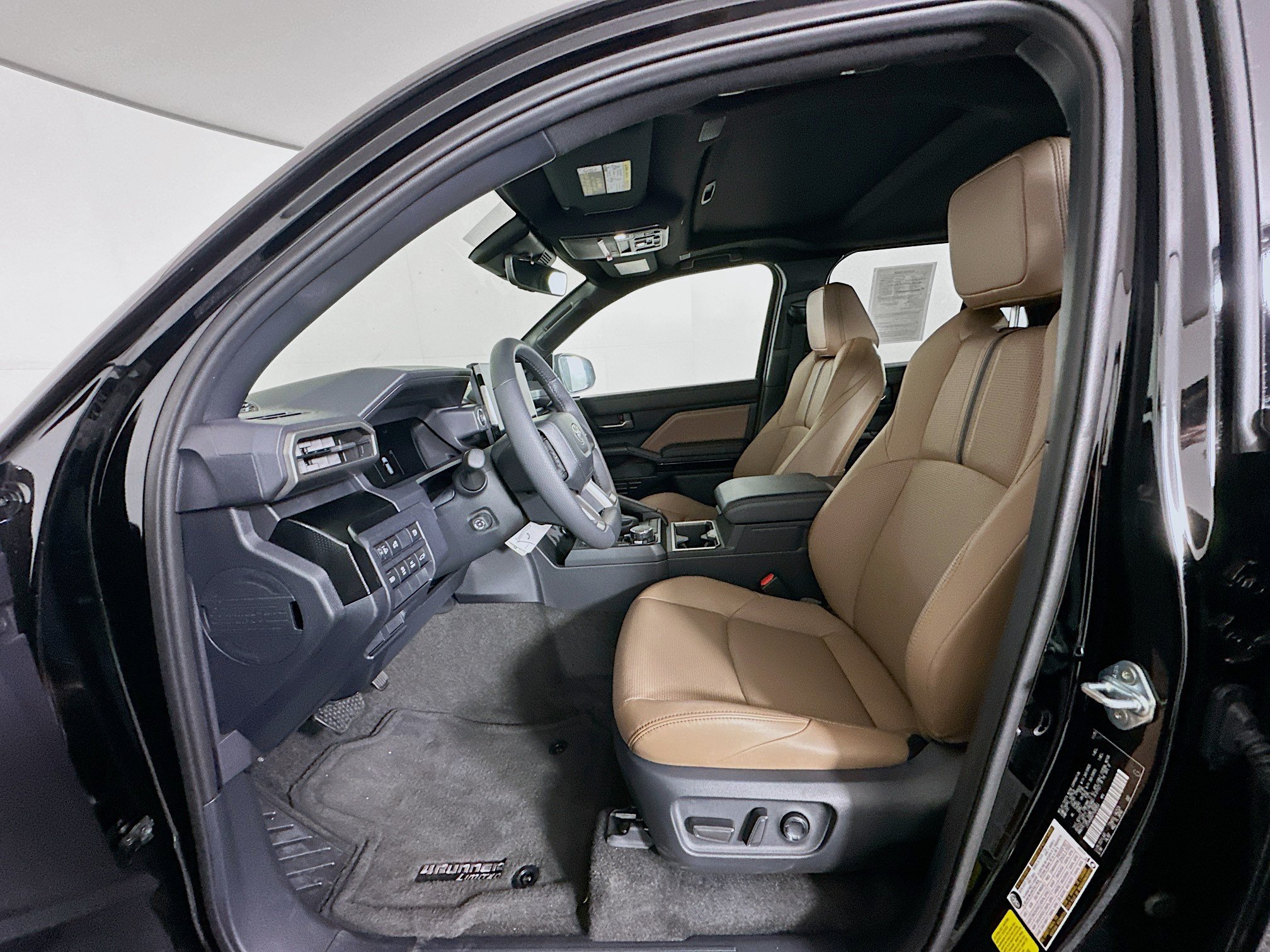 Used 2026 Toyota 4Runner Limited AWD/4WD image 13