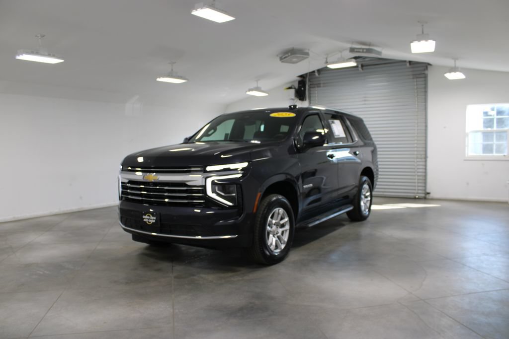 Used 2025 Chevrolet Tahoe LT AWD/4WD image 4