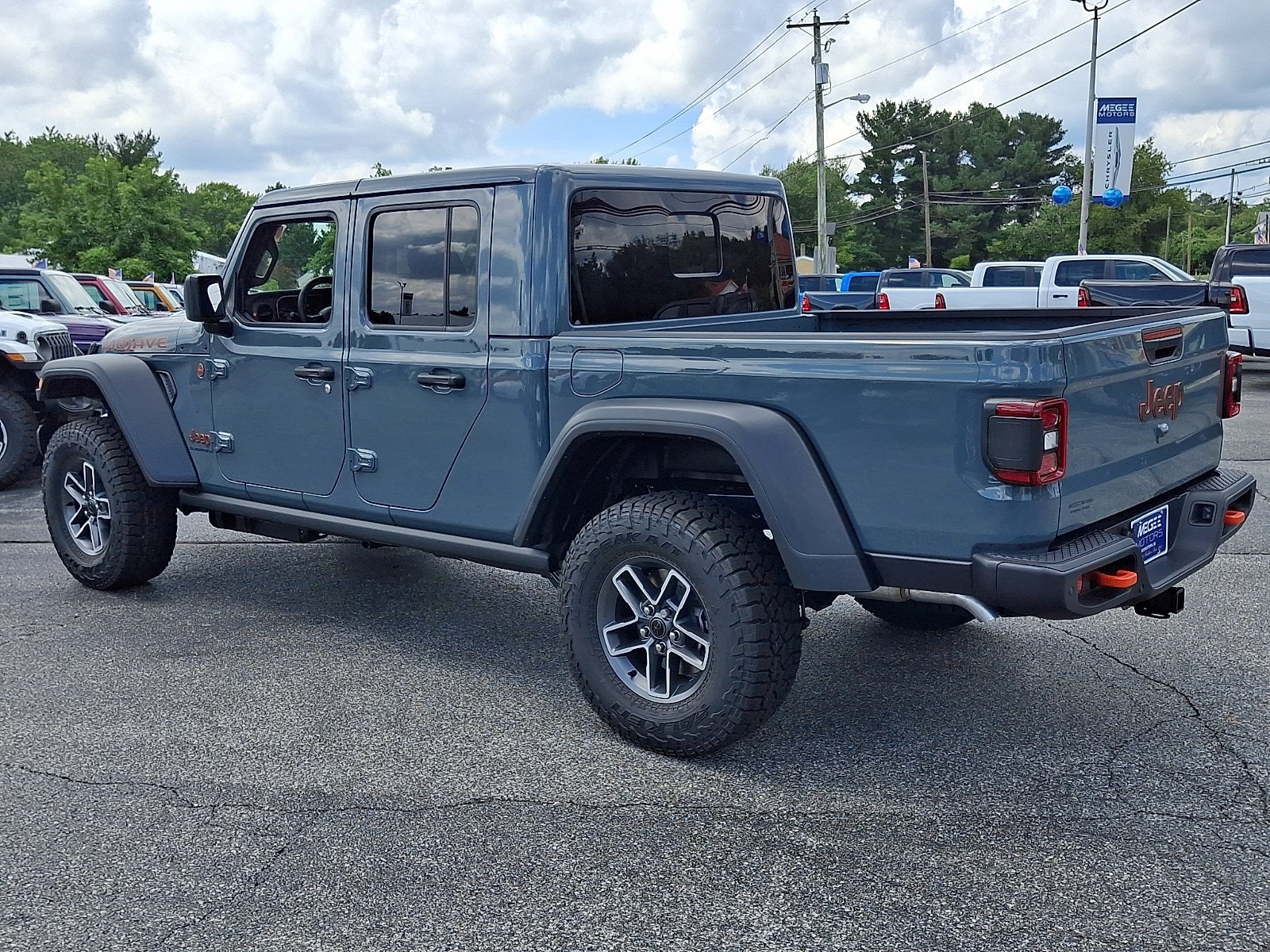 New 2026 Jeep Gladiator Mojave w/ Safety Group AWD/4WD image 4