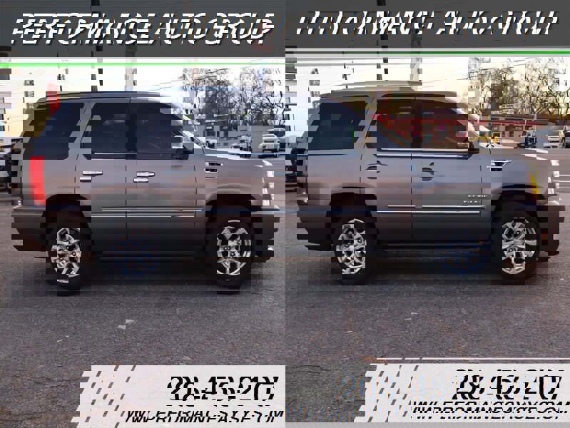 Used 2013 Cadillac Escalade Platinum image 2