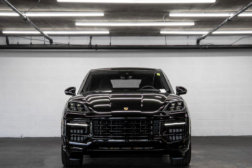 Used 2025 Porsche Cayenne GTS image 8